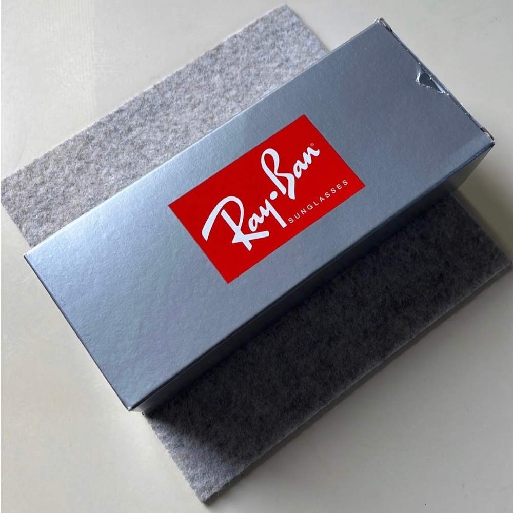 NWT Ray-Ban RB3025 Gold - Picture 3 of 4